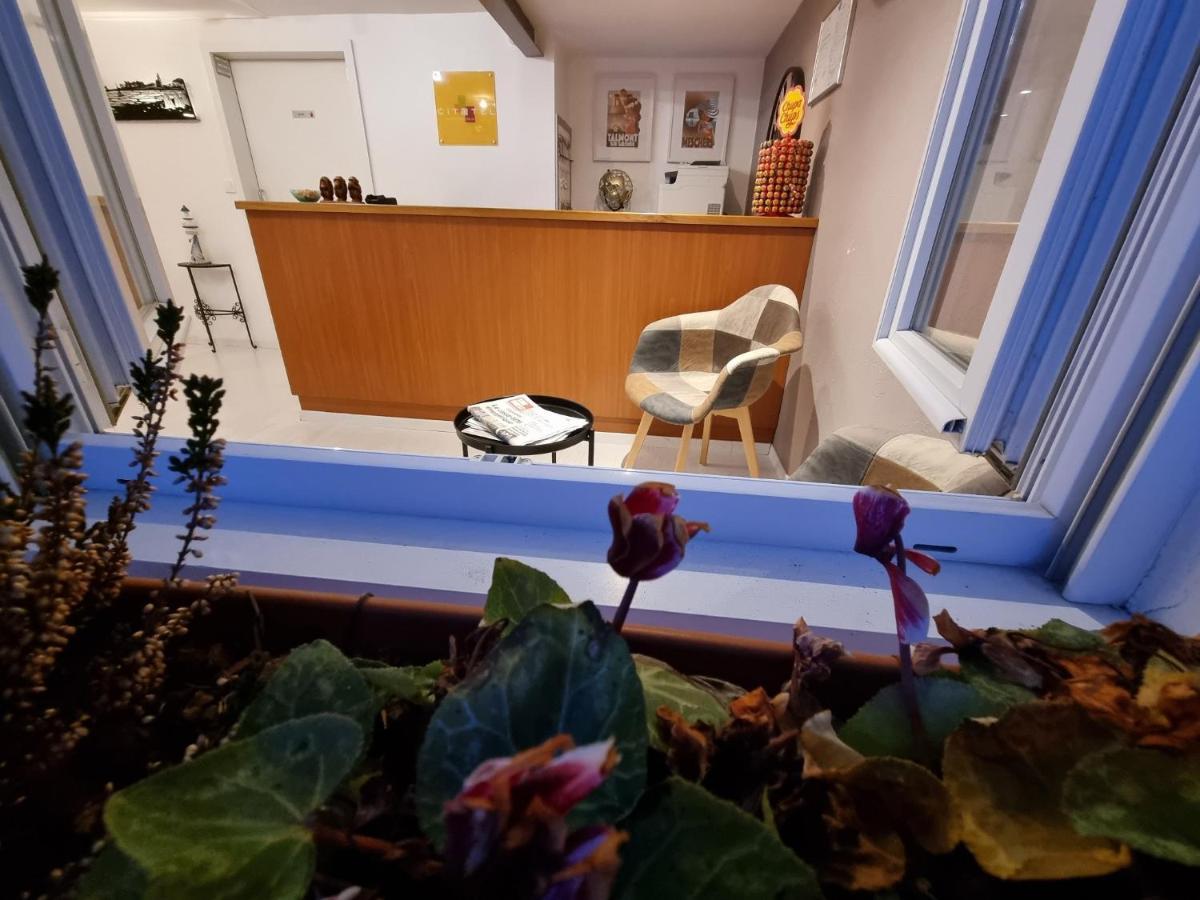 Cit'Hotel Les Atlantes Medis Bagian luar foto