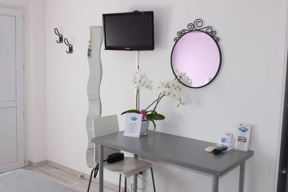 Cit'Hotel Les Atlantes Medis Bagian luar foto